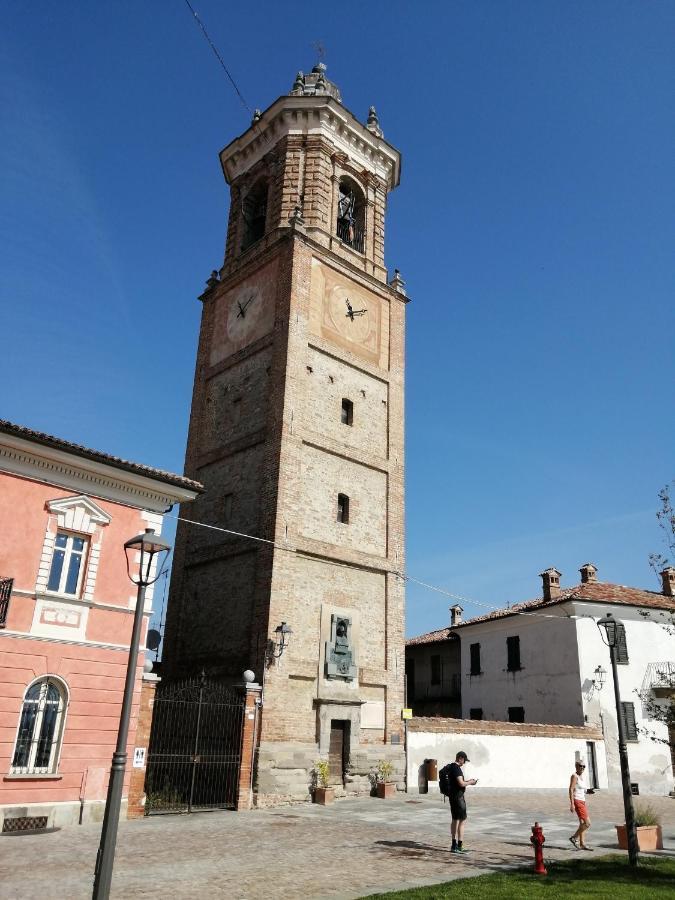 Holiday House Antica Dimora Soggiorni In Langa Centro Storico La Morra Buitenkant foto