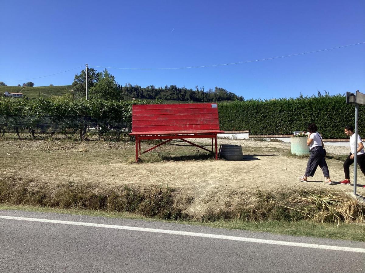Holiday House Antica Dimora Soggiorni In Langa Centro Storico La Morra Buitenkant foto